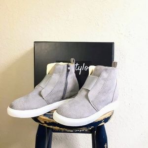 Gray Wedge Sneaker - 9 / 10